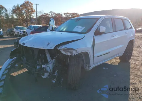 2021 Jeep Grand Cherokee Laredo X 4X4 from USA, damaged, VIN 1C4RJFAG8MC564180